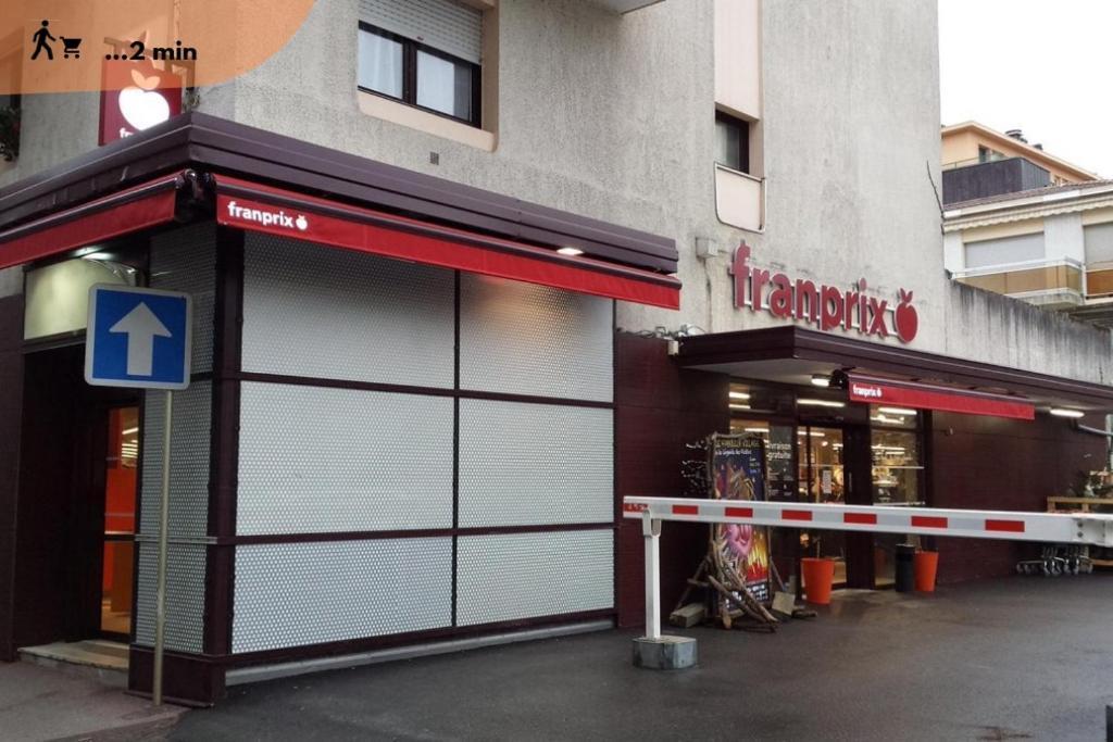 Le Baron Lägenhet Évian-les-Bains Exteriör bild