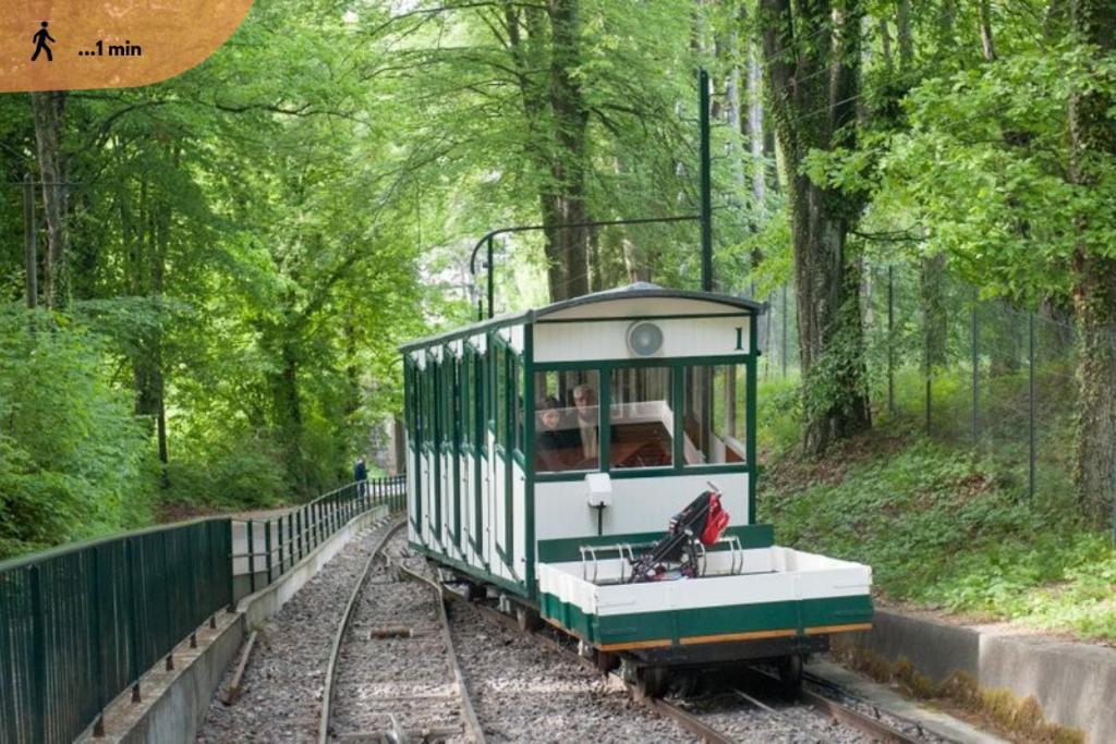 Le Baron Lägenhet Évian-les-Bains Exteriör bild